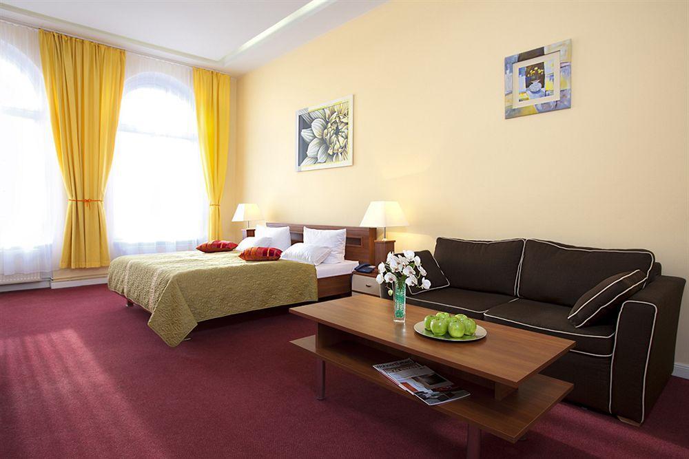 Superior Double Room,1271460805:JPEG