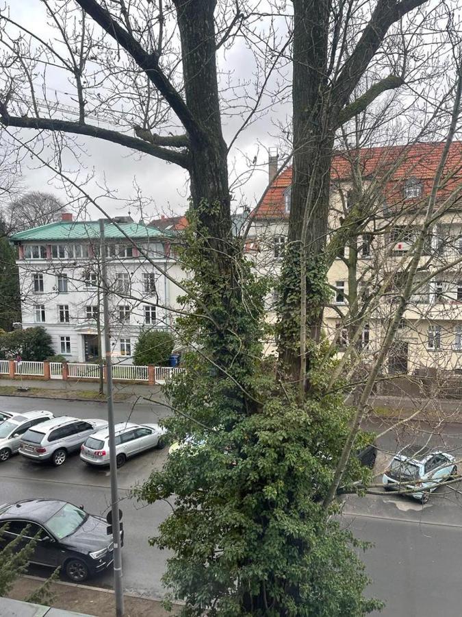 Studio mit Balkon