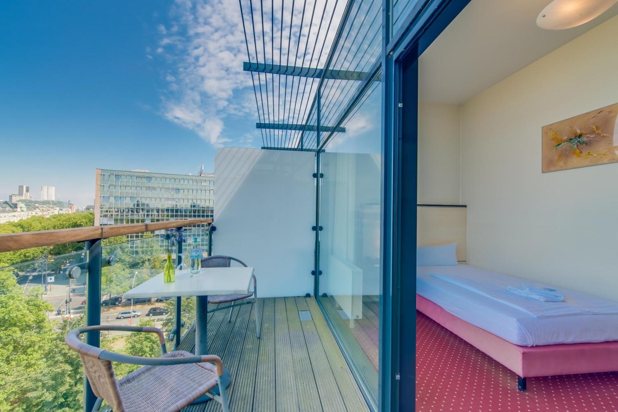Single Room Terrace,1686422674:JPEG