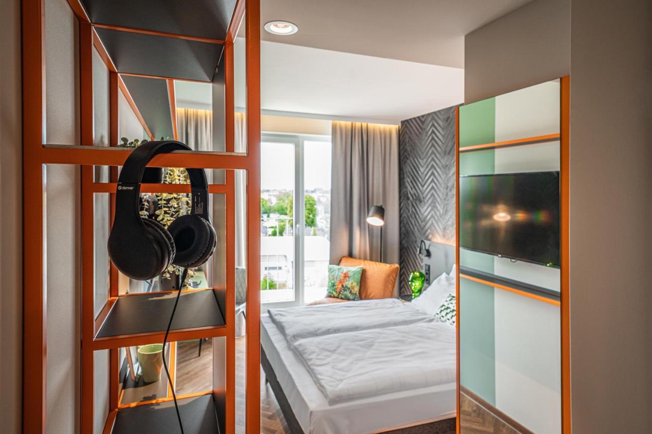 Double Room,1292439763:JPEG