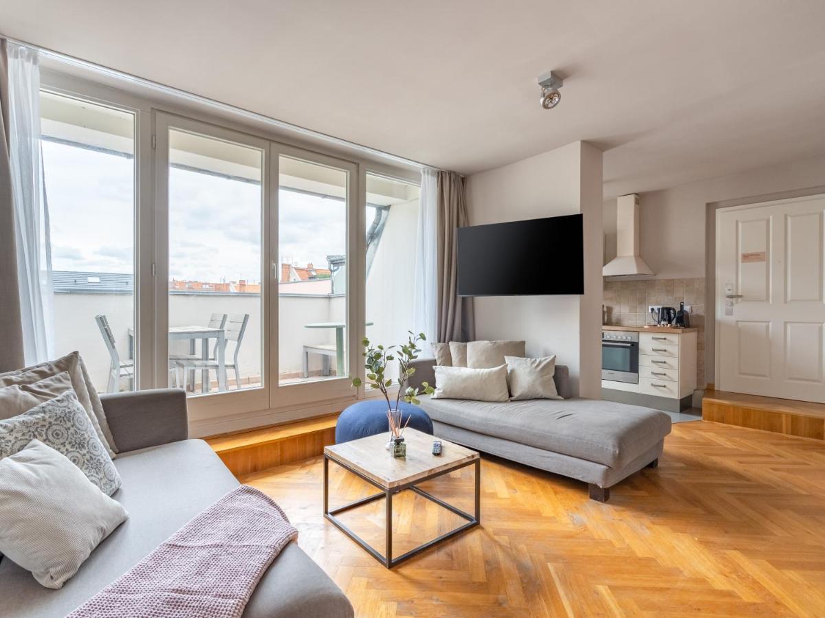 Two-Bedroom Suite Balcony,1363716035:JPEG