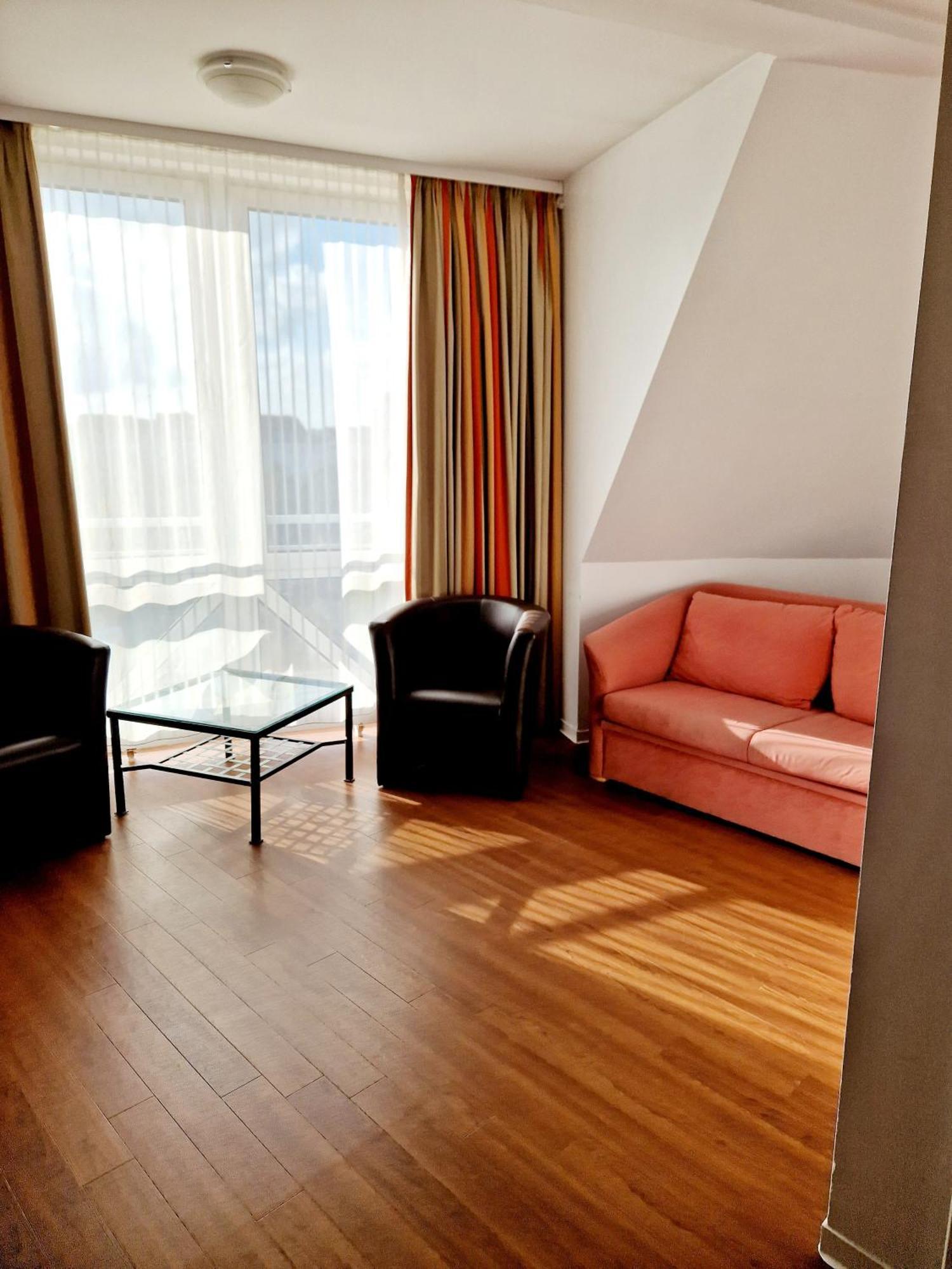 Familienzimmer (2 Erwachsene + 2 Kinder)