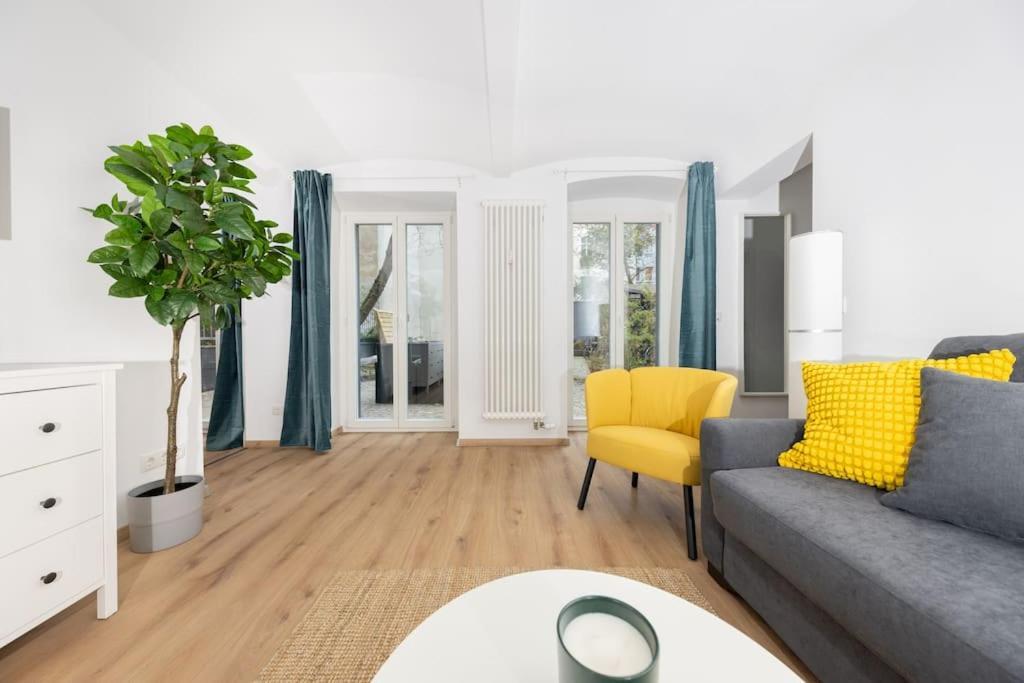 One-Bedroom Apartment with Terrace