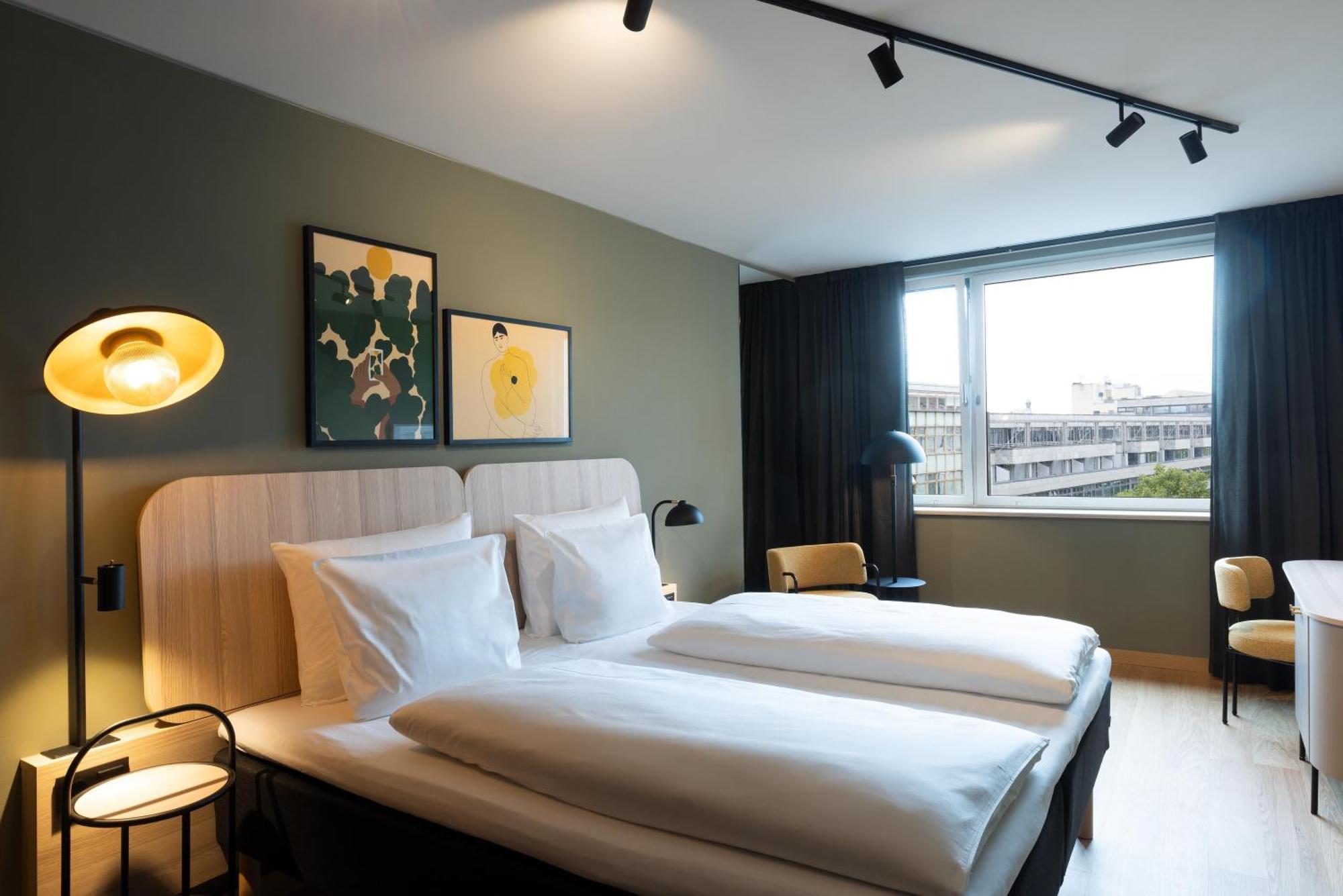 Standard King Room