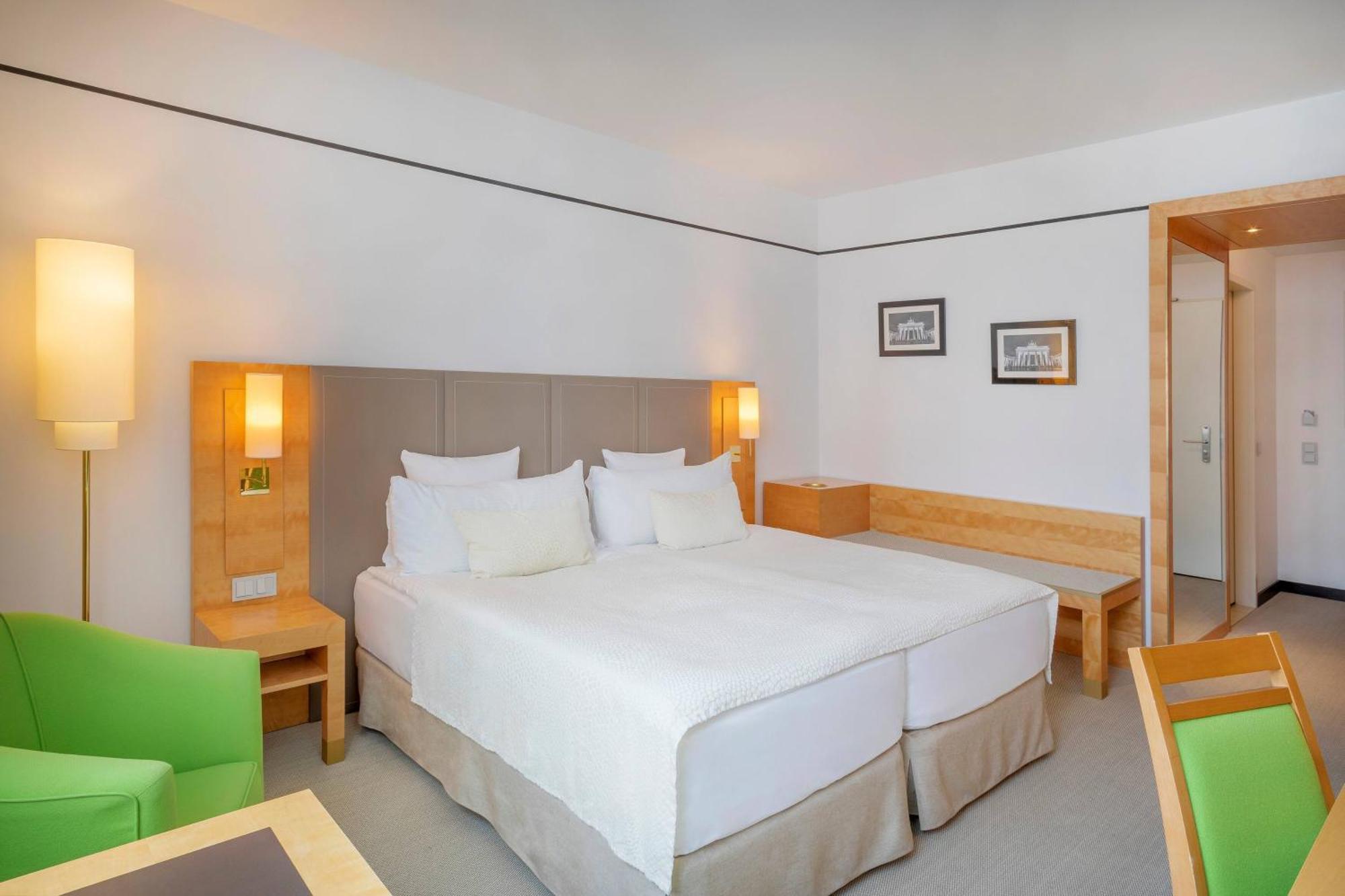 Deluxe Double Room with City View