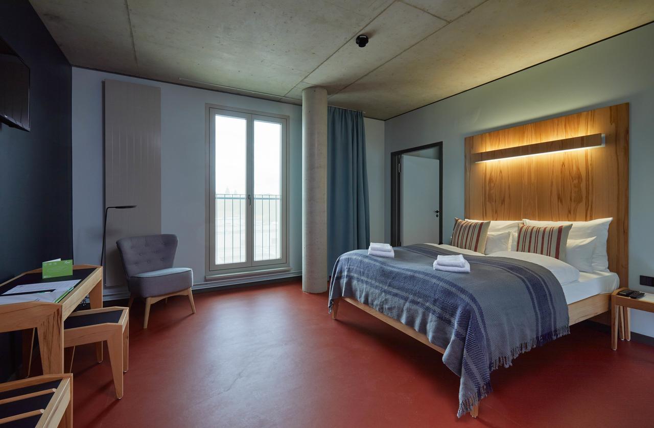 Deluxe Room,758891509:JPEG