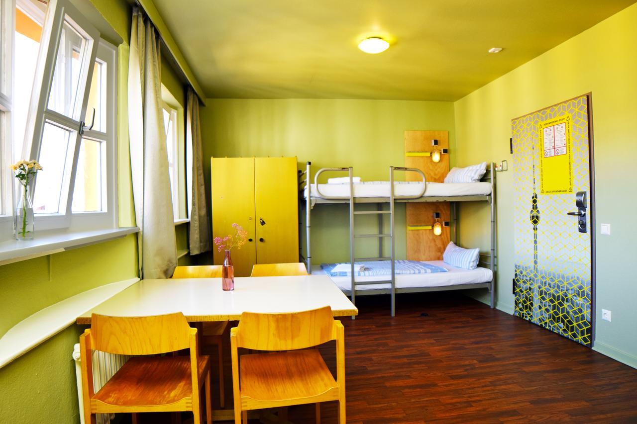 Einzelbett im Schlafsaal mit 4 Betten