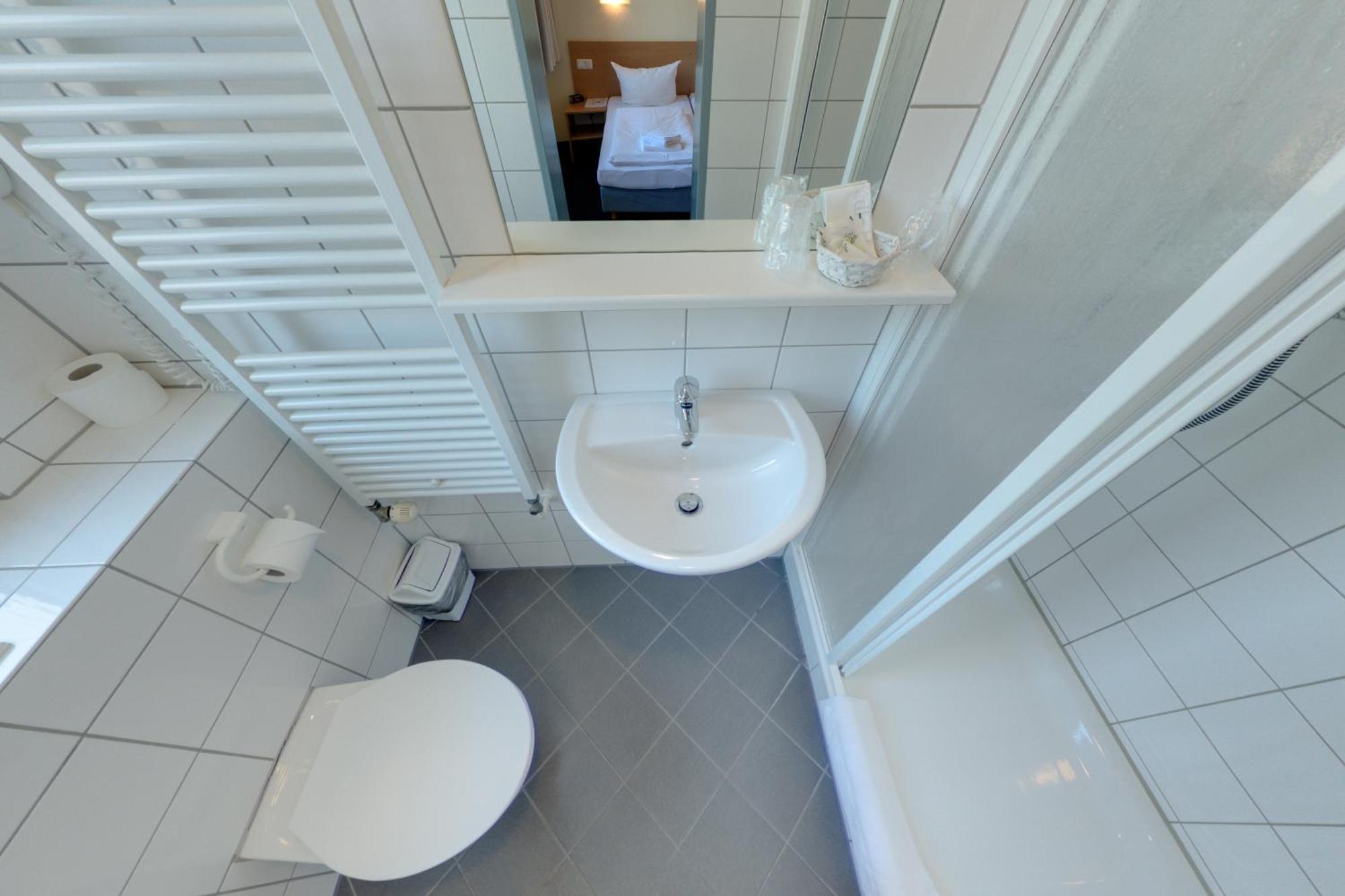 Family Room (6 Adults)