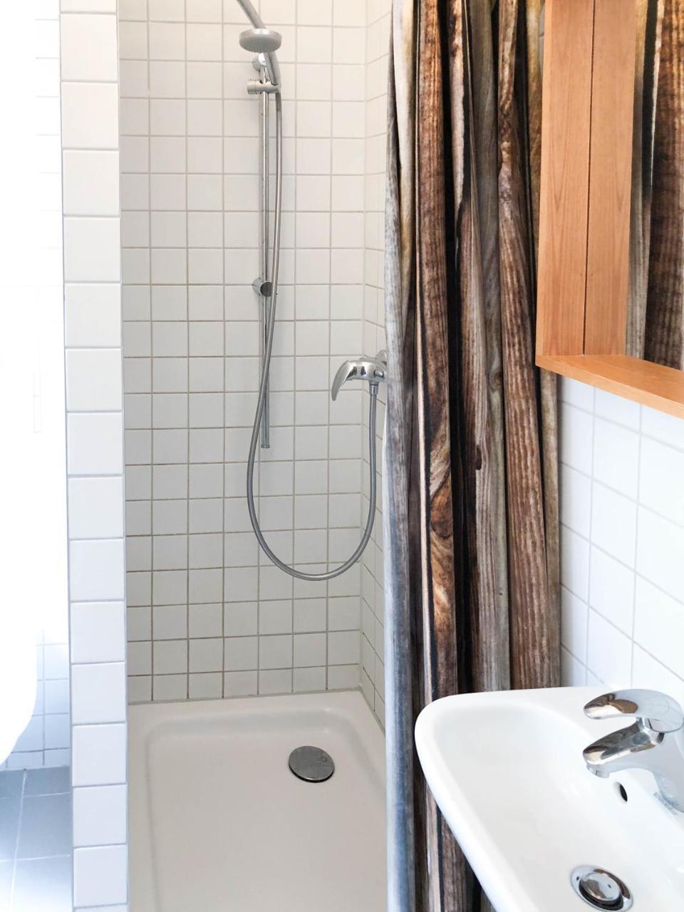 Single Room with Shared Bathroom