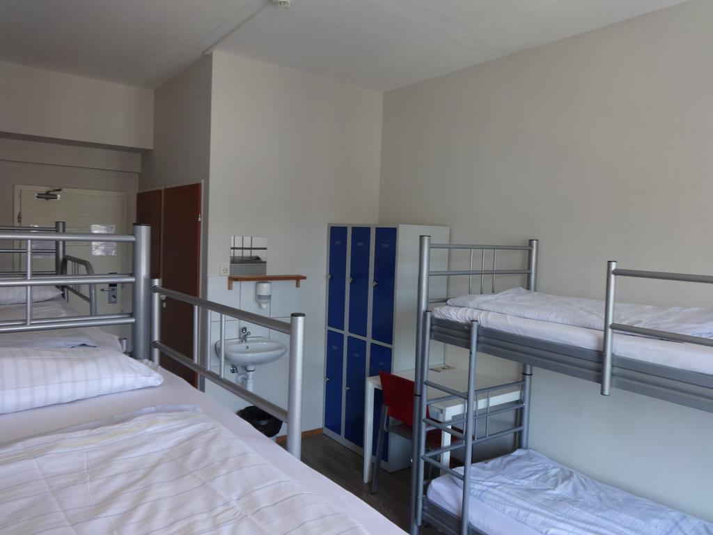 Bett im gemischten 6-Bett-Schlafsaal