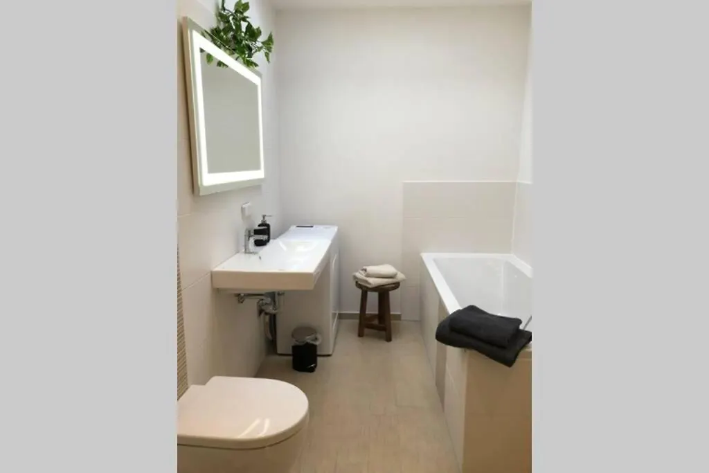 Dock 2 Apartment-1