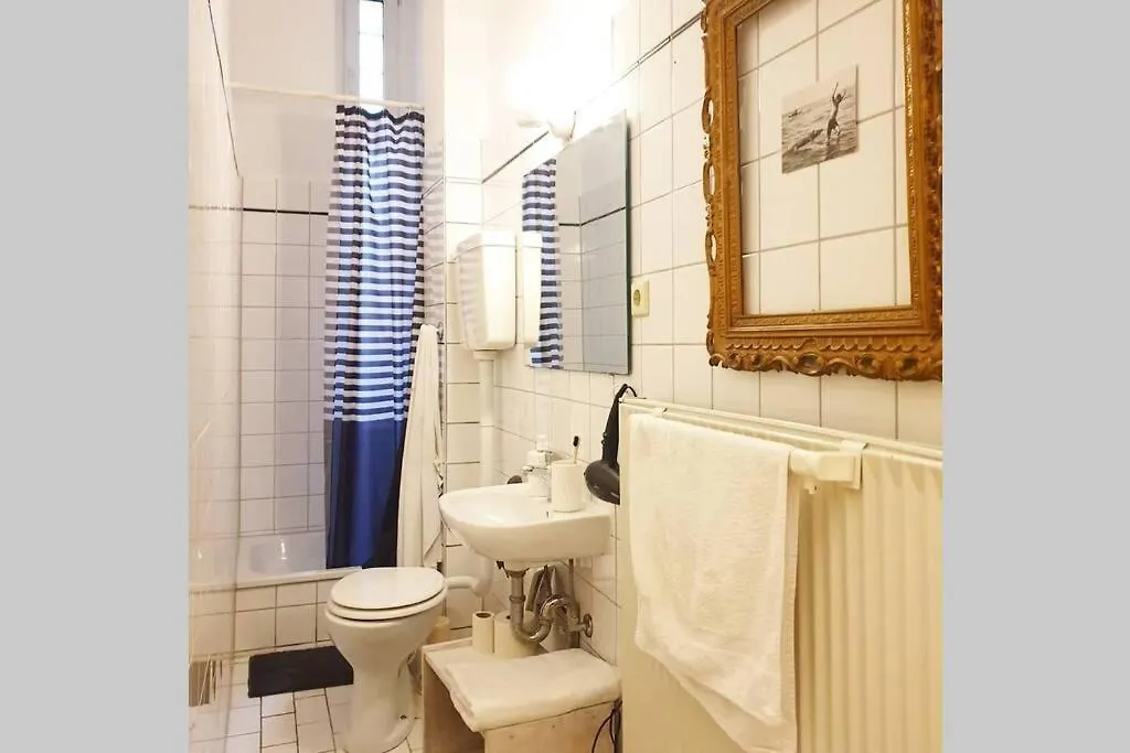 2 Room apartment in center Friedrichshain-1