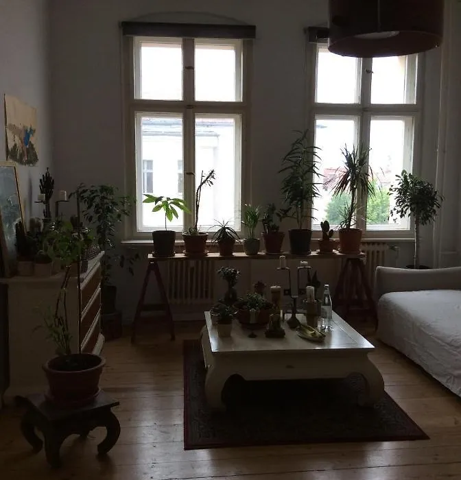 heller großer jugendstil altbau in berlin tempelhof-1