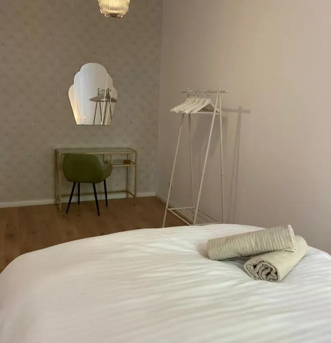 Minimal Hostel No.43-1