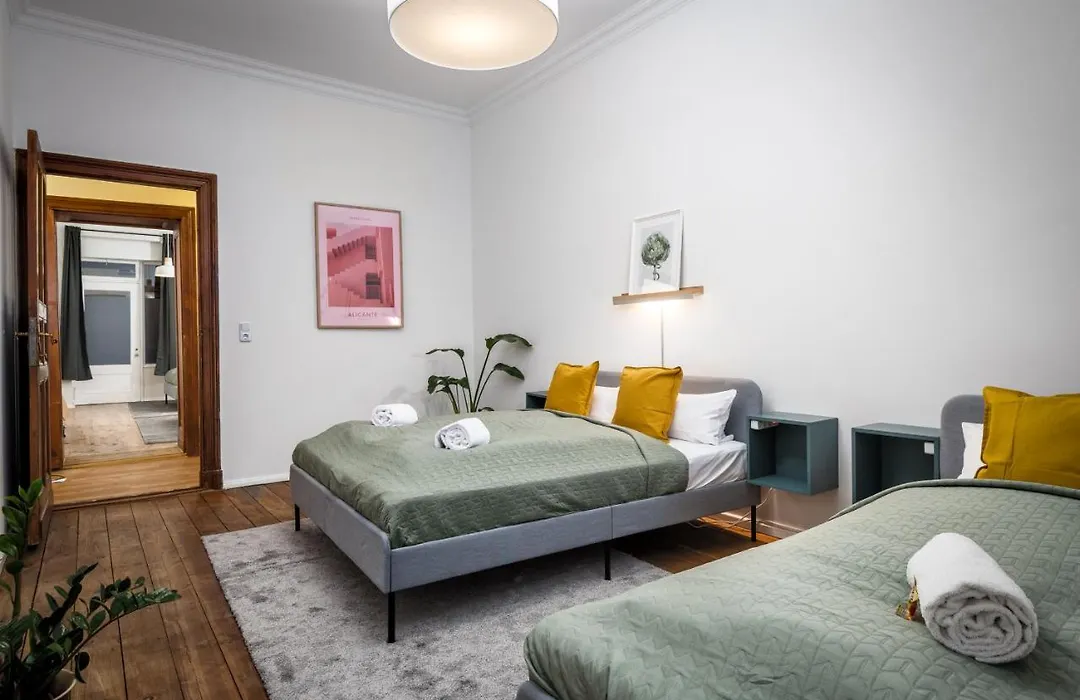 Super Zentral super schöner Altbau in Moabit Rostockerstraße im Herzen von Berlin für bis zu 6 Personen-1