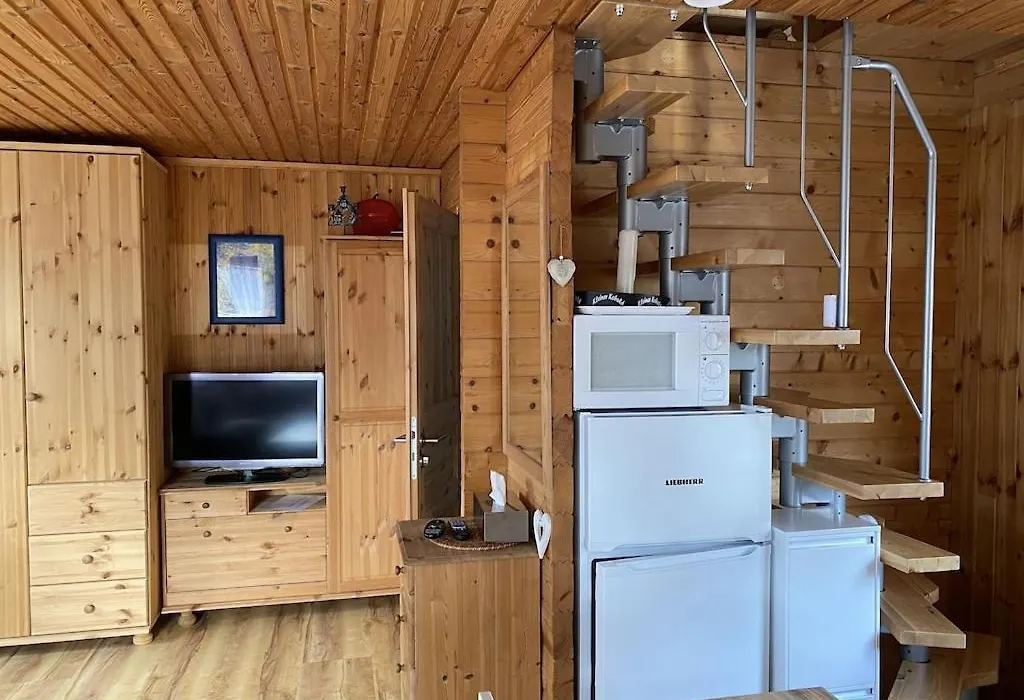 Holzhaus mit direktem Wasserzugang in Berlin-Köpenick-1