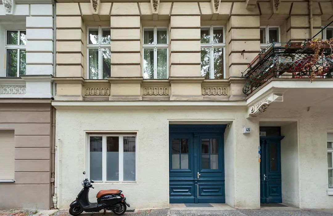 The Gleditsch - Central Schoeneberg Location, 1Br, 1 Living Room, Group Friendly, Ideal For 2 - 4 Guests-1