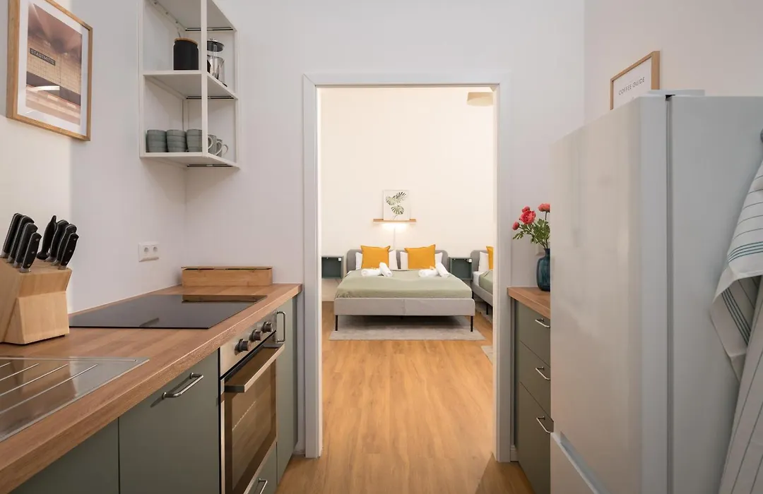 Im Herzen von Kreuzberg - perfekt gelegen für bis zu 8 Personen-1