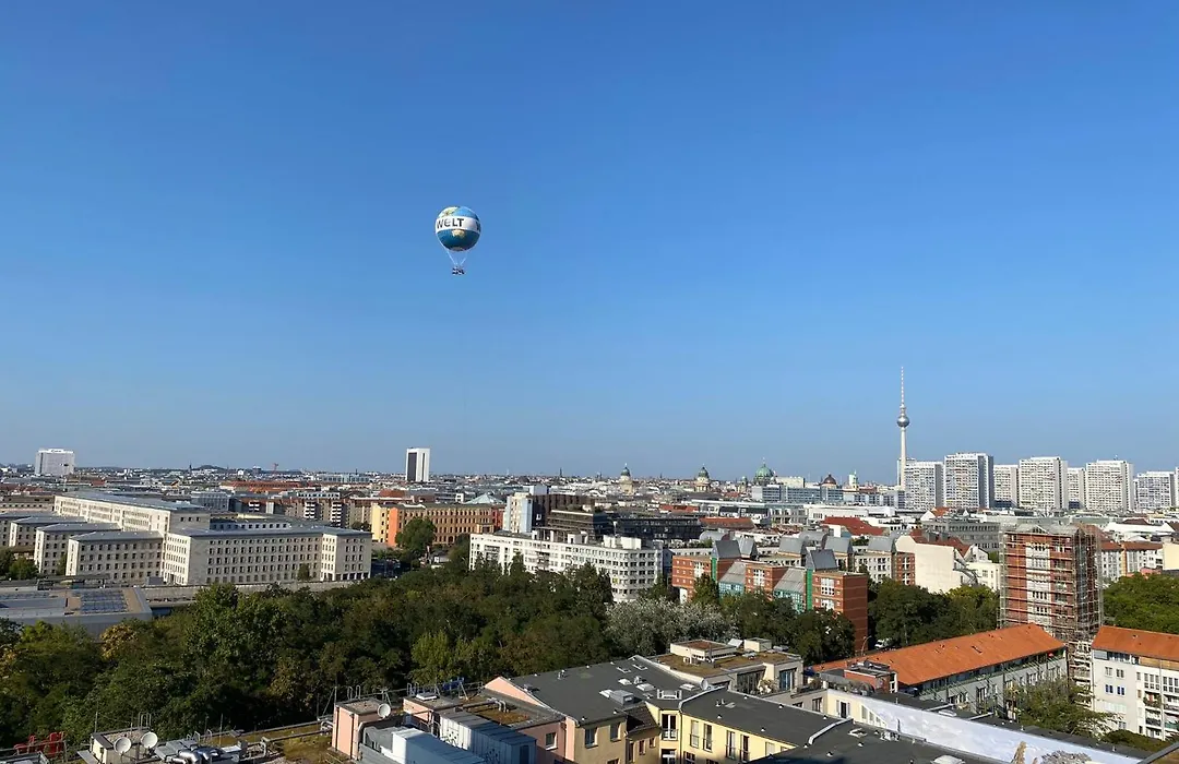 Skyview Studio Apartments At Berlin Kreuzberg-Mitte-1