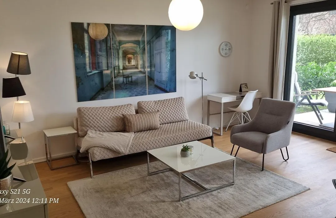 LUXI luxuriöses Appartement mit Terrasse und Garten mitten in Berlin-1