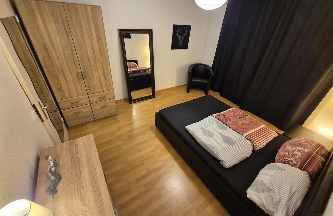 Schöne 3 Schlafzimmer Wohnung mit 4 Dopplbetten-1