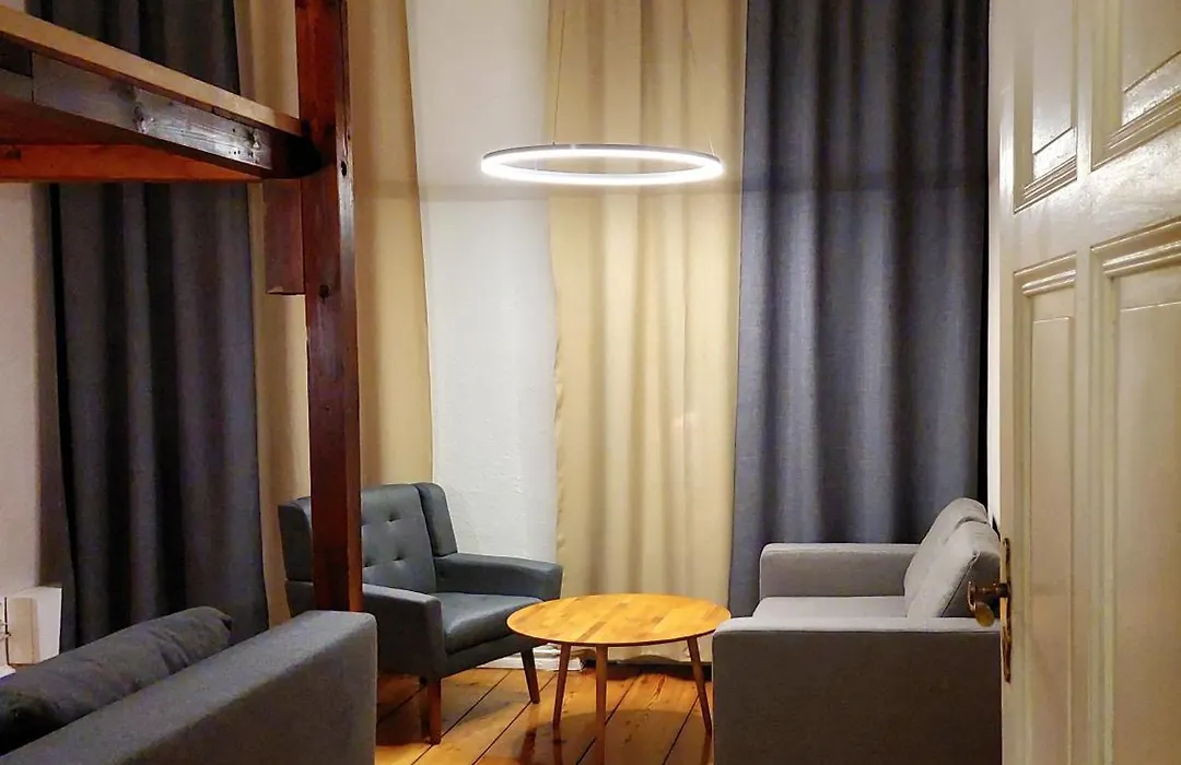 Ruhige Ferienwohnung in Kreuzberg-1