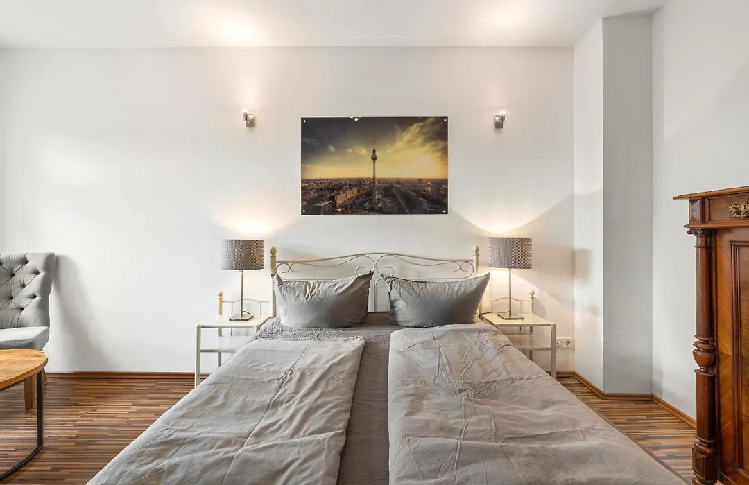 Stylisch Apartments Berlin Mitte, Group & Family Friendly, From 2 - 8 Guests-1