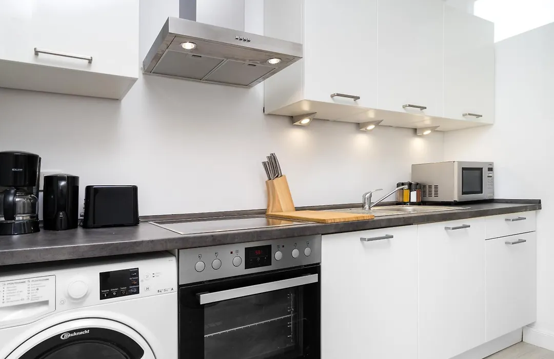 The Lachmann Group Apartment, 2Br, One Living Room, 2 Bathrooms, Family Friendly, 4 - 7 Guests-1