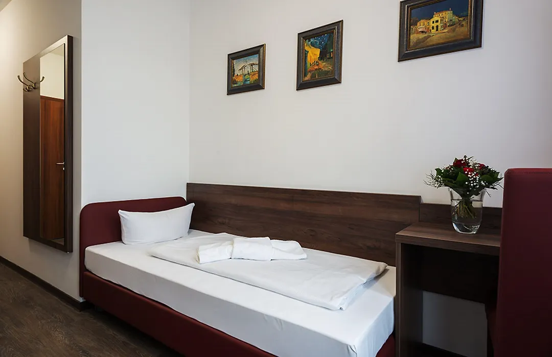 Queens Park Hotel-1
