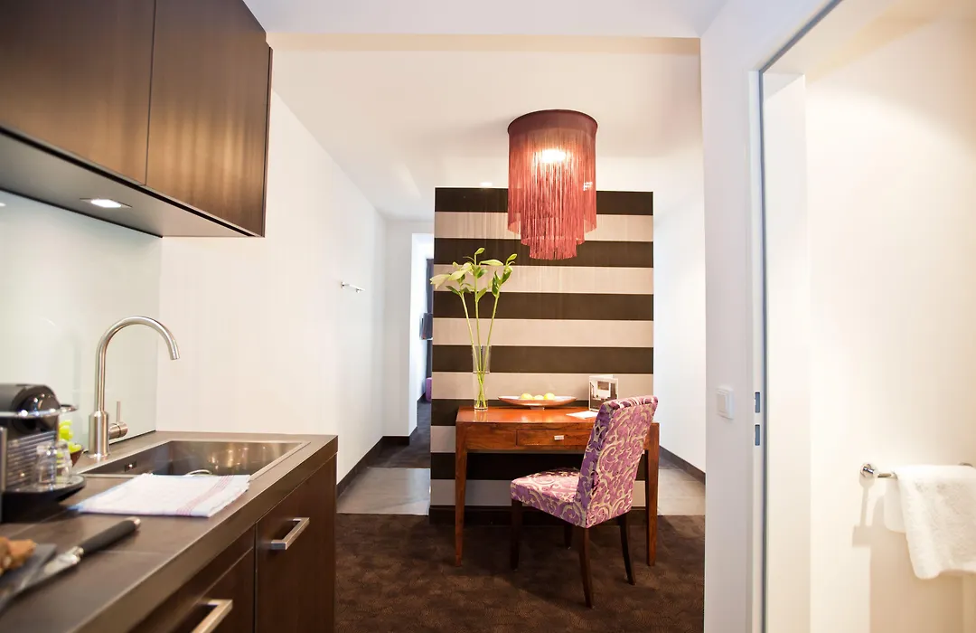 Goodman'S Living-1