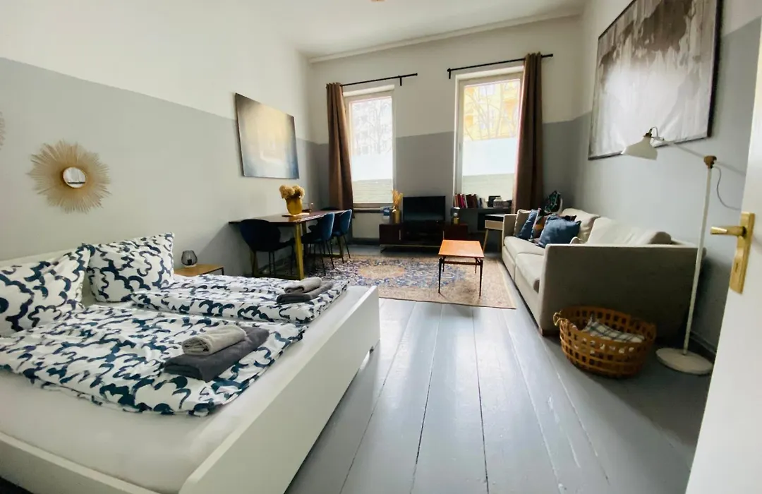 Gemütliche 2-Zimmer Wohnung mit kleinen Bad-1