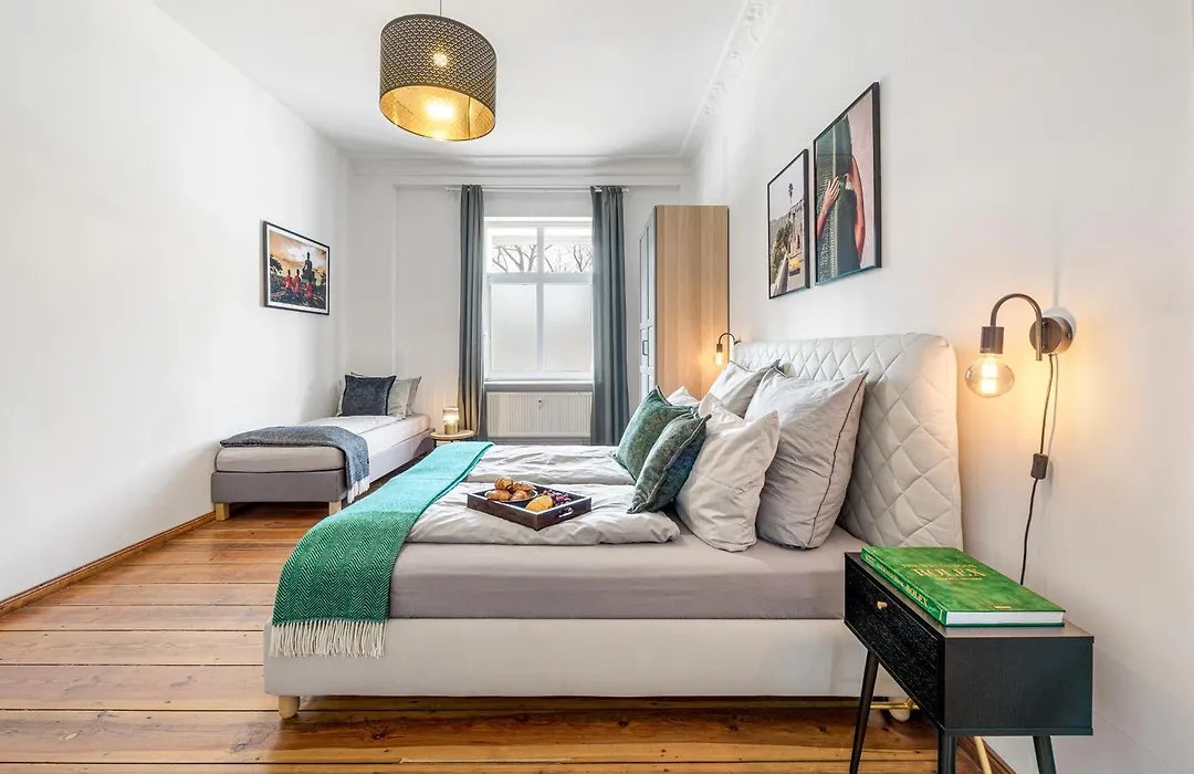 Theboediker Group & Family Apartment, 3 Bedroom 1 Living Room, 2 Bathrooms, Ideal For Bigger Groups Of 4 -9 Guests-1