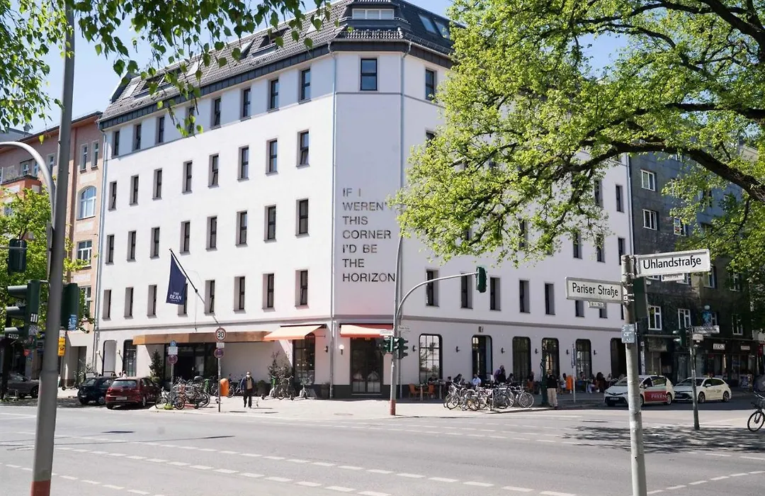 The Dean Berlin-1