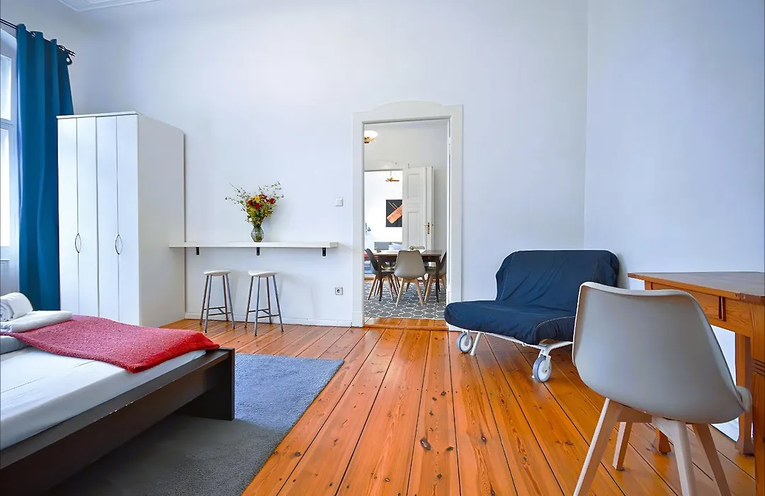 Elegante Altbauwohnung (CB1)-1