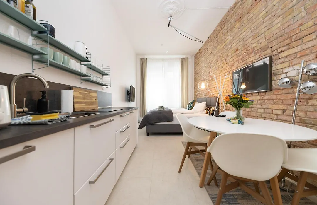 Great 2-Room Apartment-1