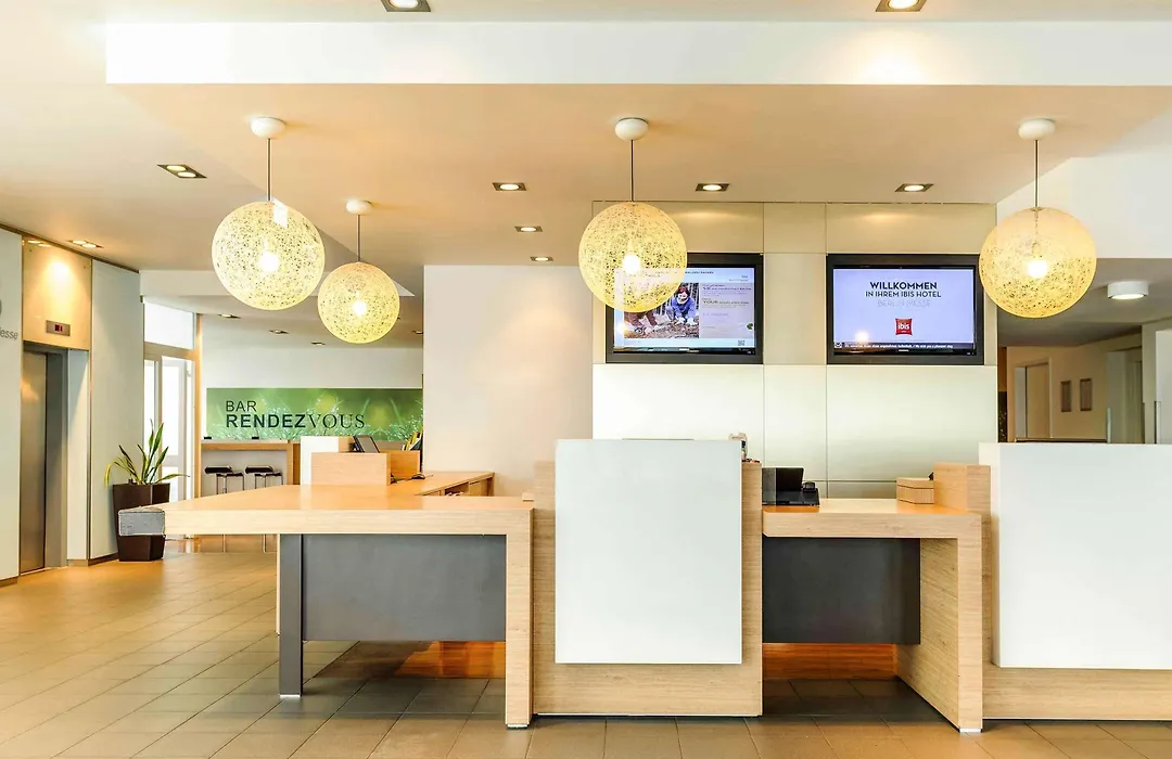 Ibis Berlin Messe-1