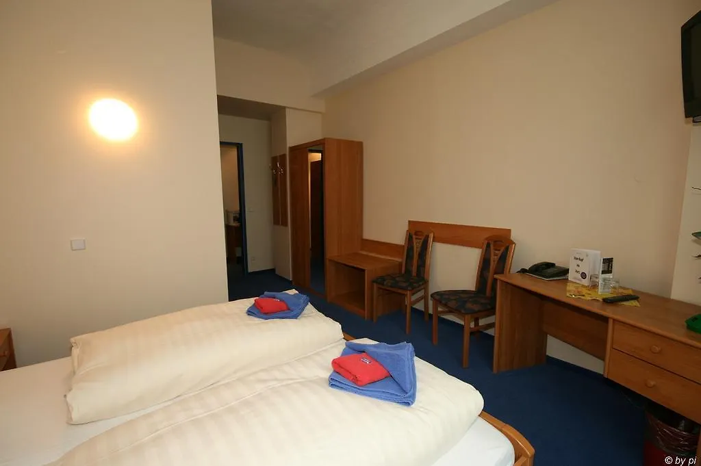 Hotel Siegfriedshof-1