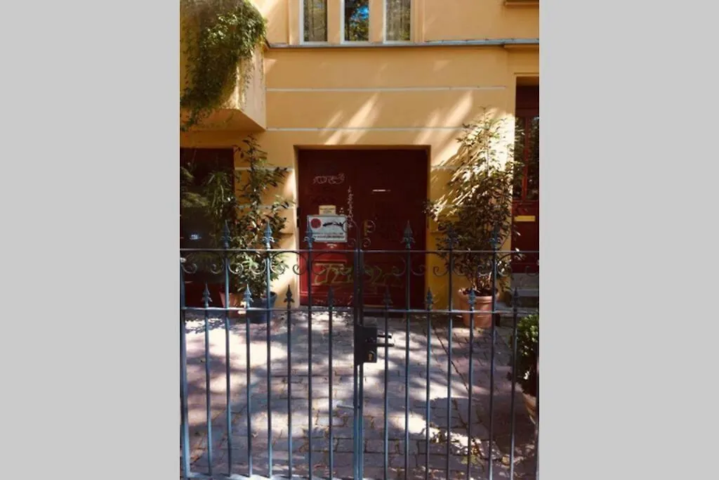 Beautiful Backyard Remise-1