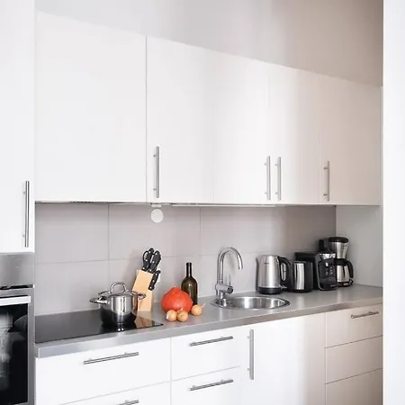 Sc 05 By Rockchair Apartments L Superhost Status L 2 Bedrooms Boxspringbeds Balcony Elevator - Cozy Family & Business Flair Welcomes You!-3