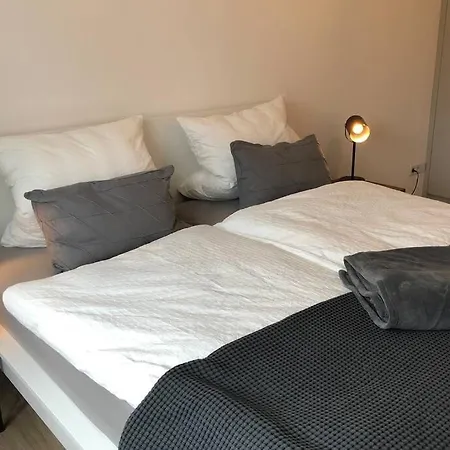 Dock 2 Apartment-3
