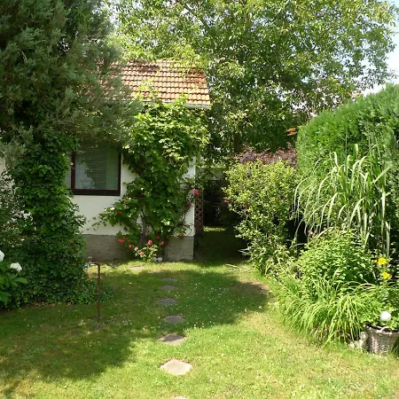 gemütliches Gästehaus Berlin Bohnsdorf, nähe Flughafen Schönefeld-3