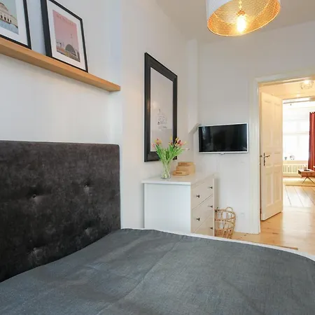 4 Personen Altbau Apartment nahe Kurfürstendamm - Romeo&Julia-2