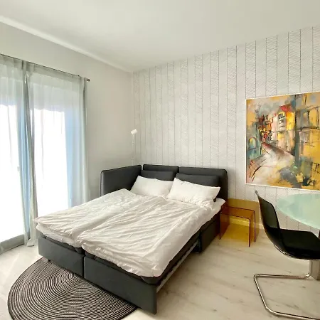 modernes Apartment, Terrasse und Garten am Lilienthalpark im Südwesten Berlins-3