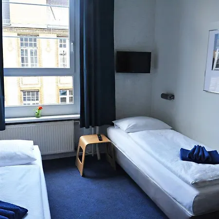 Hotel Transit-2