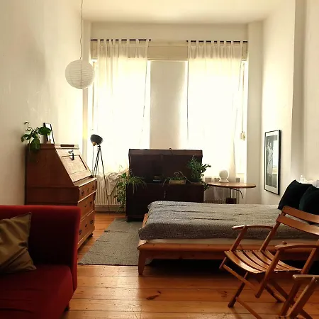 2 Room apartment in center Friedrichshain-2