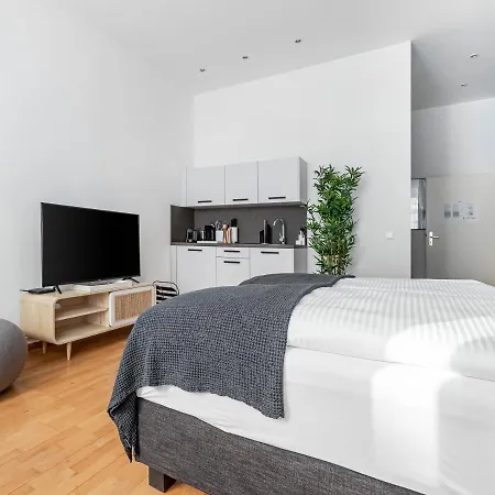 Limehome Berlin Malmoeer Strasse-3