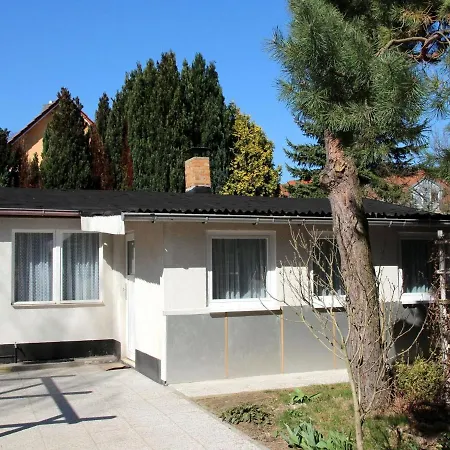 Bungalow Gartenidyll, Berlin-3