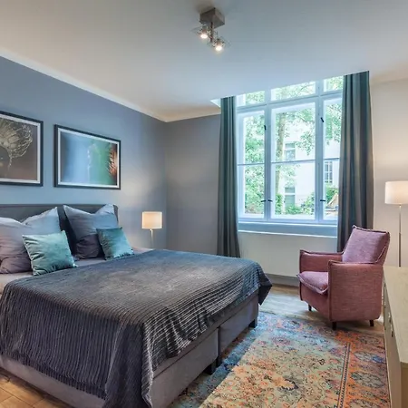 The Paul II - Stylish & Central 3 Bedroom Apartment, Group & Family Friendly, 4- 6 Guests-2