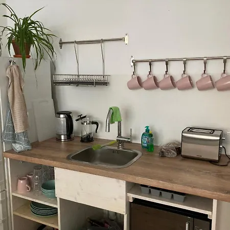 Minimal Hostel No.43-2