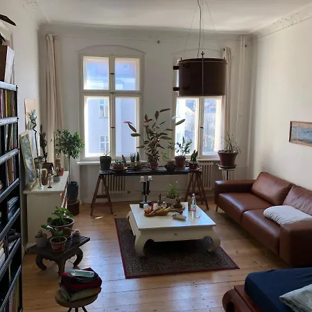 heller großer jugendstil altbau in berlin tempelhof-2